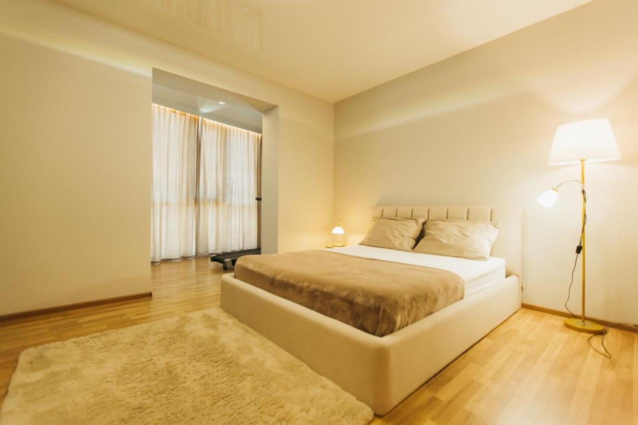 Atlant Luxury Big Family Apart On Golovna З Двома Окремими Спальнями Навпроти Тц Депот Безконтактне Заселення Csernyivci Kültér fotó
